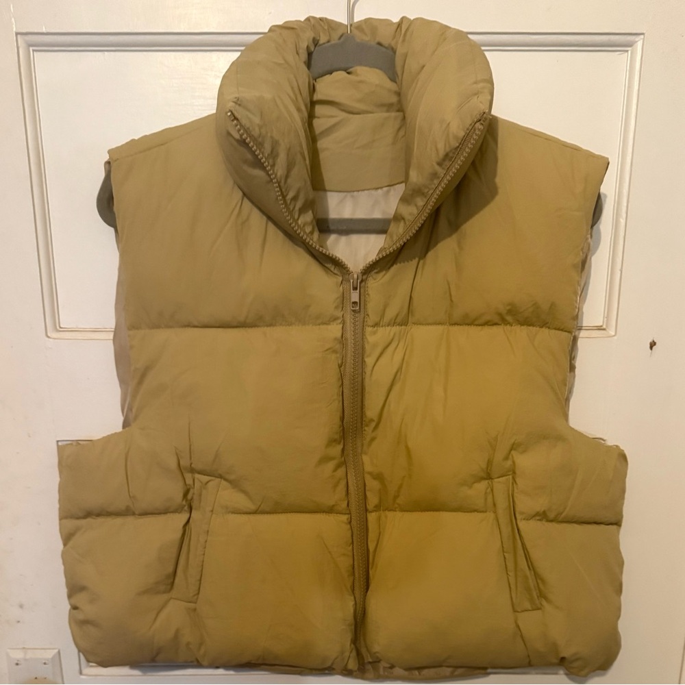 Women's Tan Puffer Cropped Vest